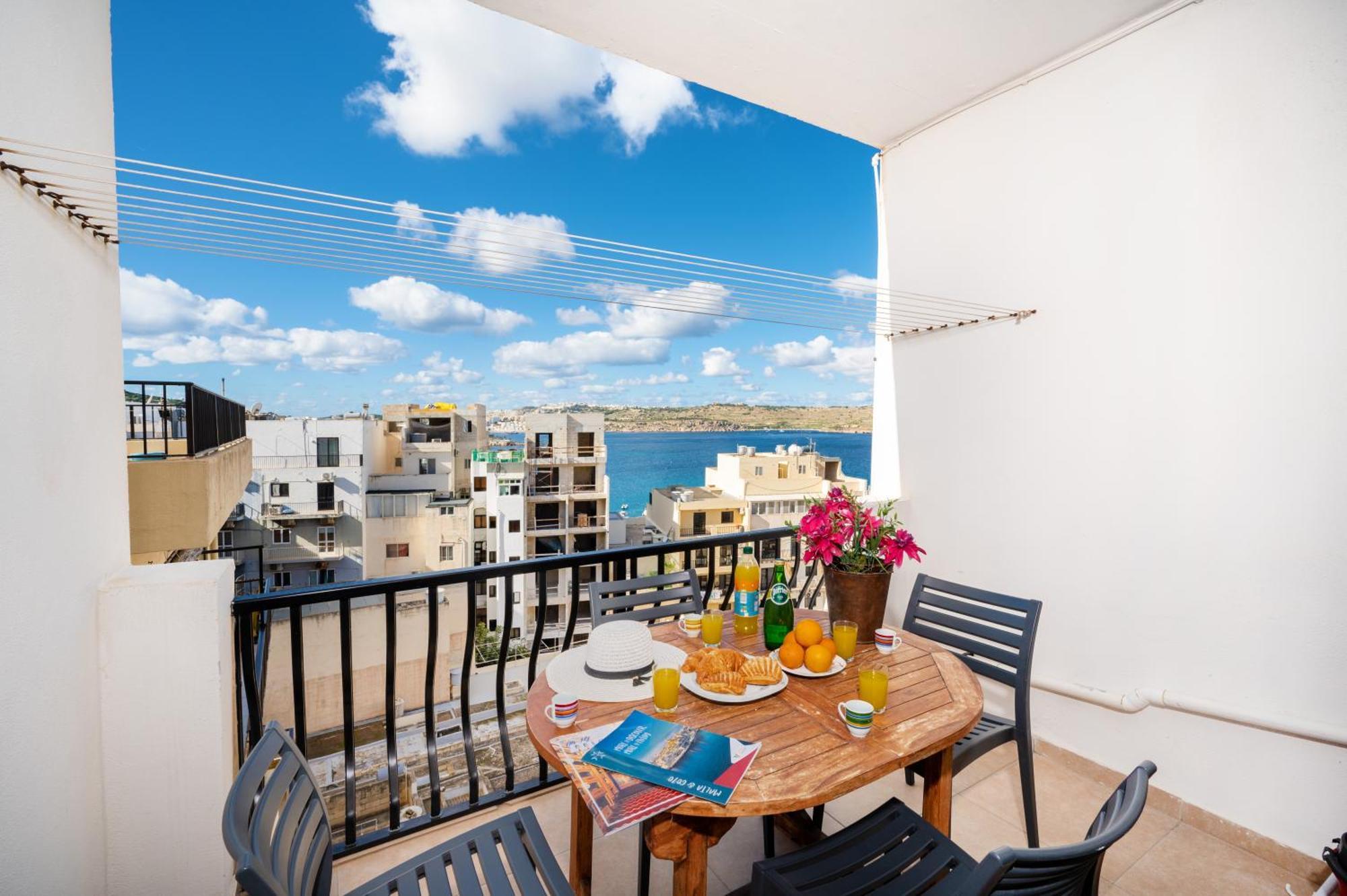 Seashells Apartments With Terrace, Just Off The Seafront In Bugibba - By Getawaysmalta St. Paul's Bay Exterior photo